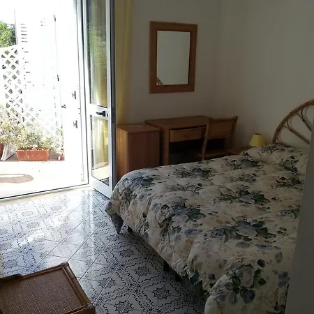 Palomba Guest house *